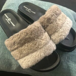 Chinese laundry slides